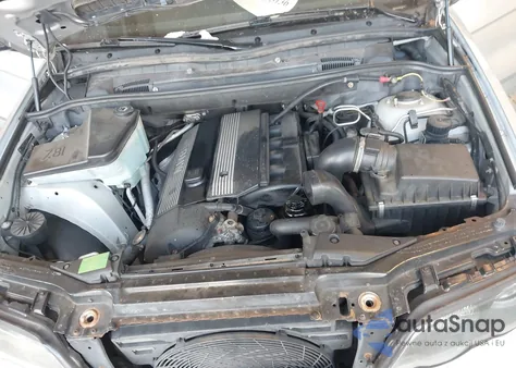 2001 BMW X5 3.0 из США, поврежденный, VIN WBAFA53501LM65063